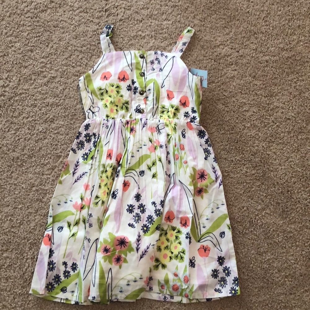 NWT Girls flower dress 🌸🌸